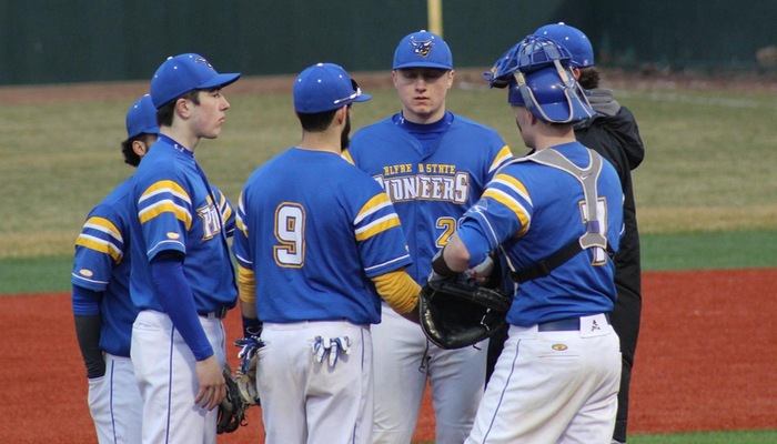 Quick Infield meeting for the Pioneers