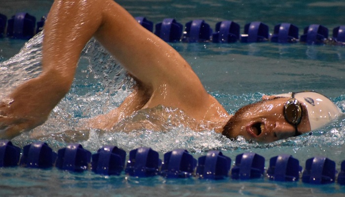 Patrick McFadden swimming freestyle