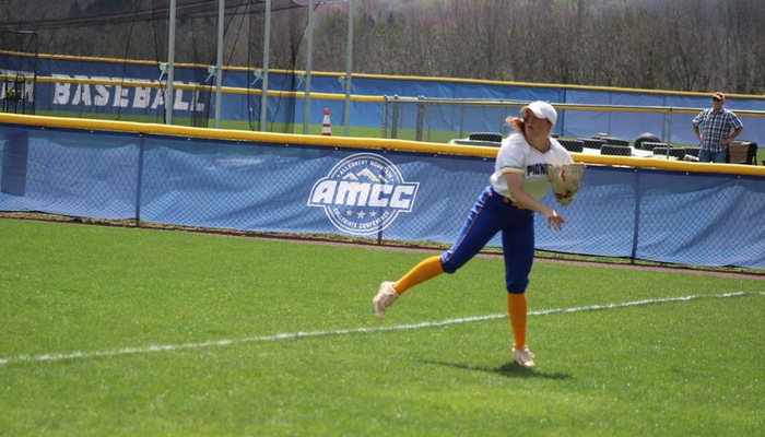 Pioneers Sweep Conference Games