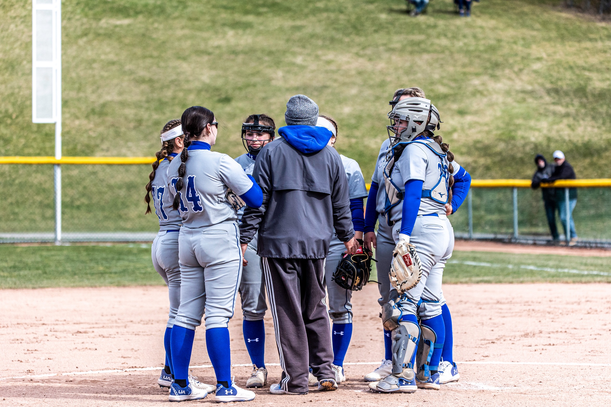 Pioneers Dropped Today's Doubleheader Against Behrend