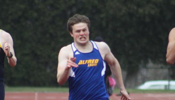 Bresnahan and Kothor Lead Track Team at Roc City Classic