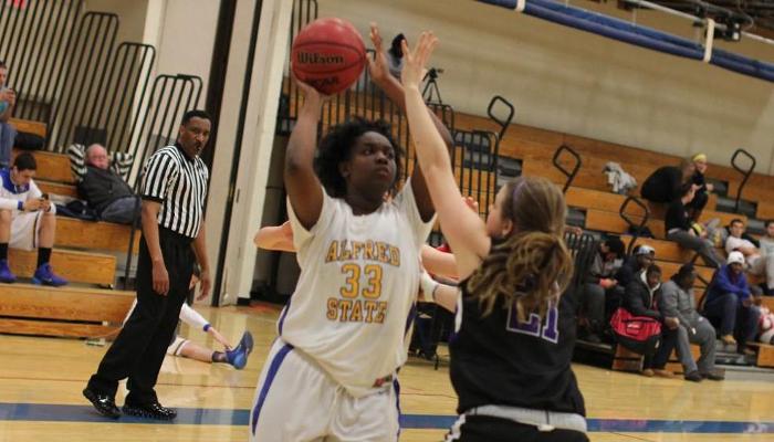 Offensive Glass Leads Lady Pioneers Past Wells