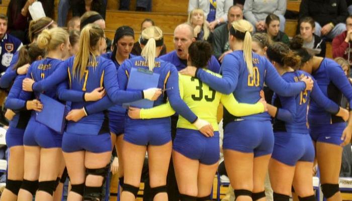Lady Pioneers Close Out Season
