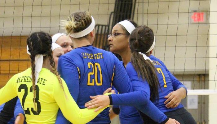 Lady Spikers Split on Day Two of Wilkes Tournament