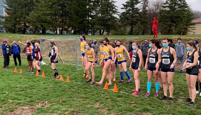Women's cross country team prepares for the start of the AMCC Invitational