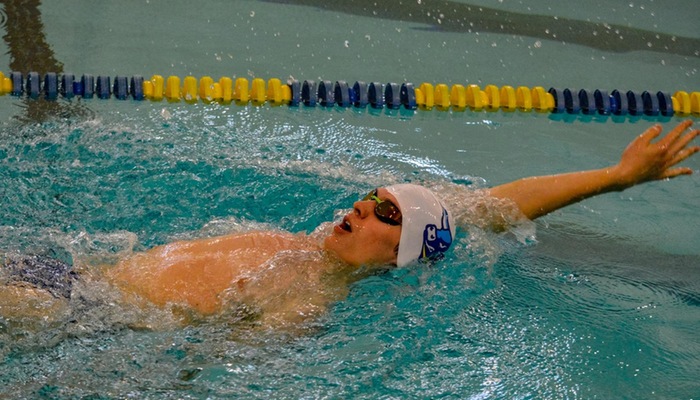 Tim Olin doing the backstroke