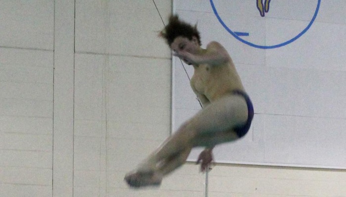 Austin Miller diving