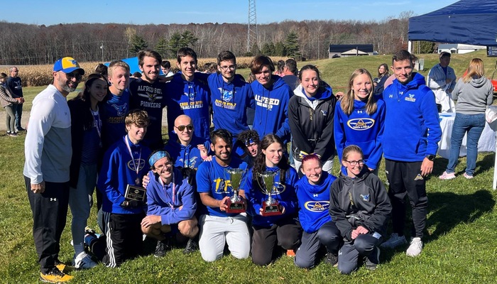 Pioneers Place Second at AMCC Championships