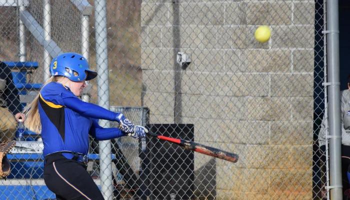 Lady Pioneers Tangle with Panthers