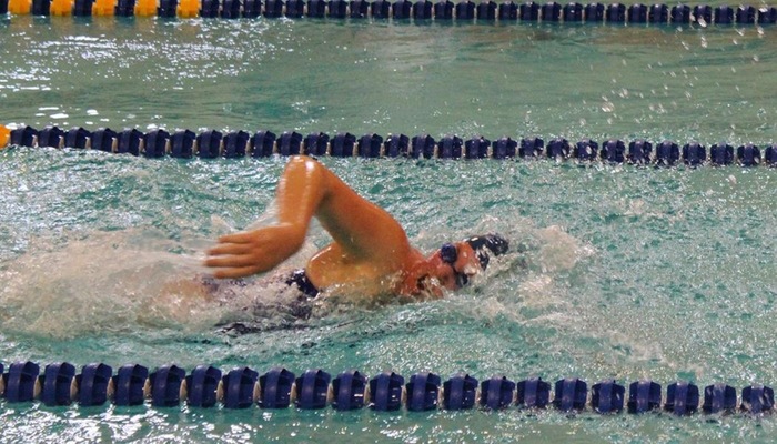 Elizabeth Drake competes in the freestyle
