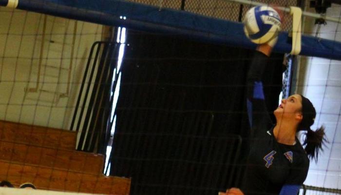 Lady Pioneers Sweep Elmira for 8th Straight