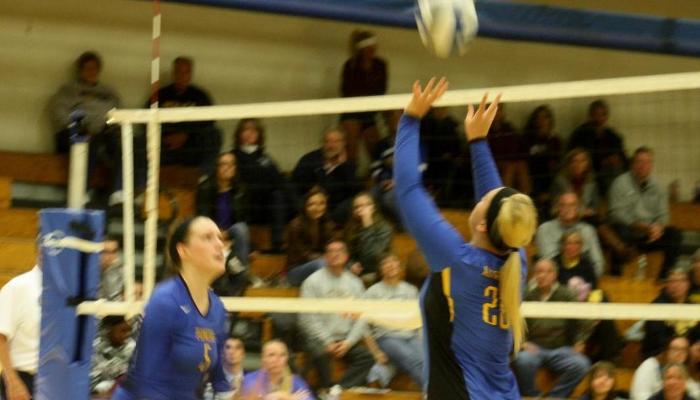 Lady Spikers Split on Opening Day of Lycoming Tourney