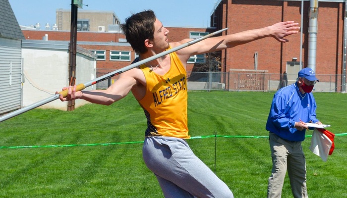 Derek Walter throws the javelin
