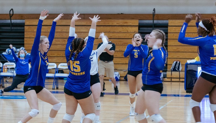 Winning Streak Reaches Eight with Sweep at Medaille
